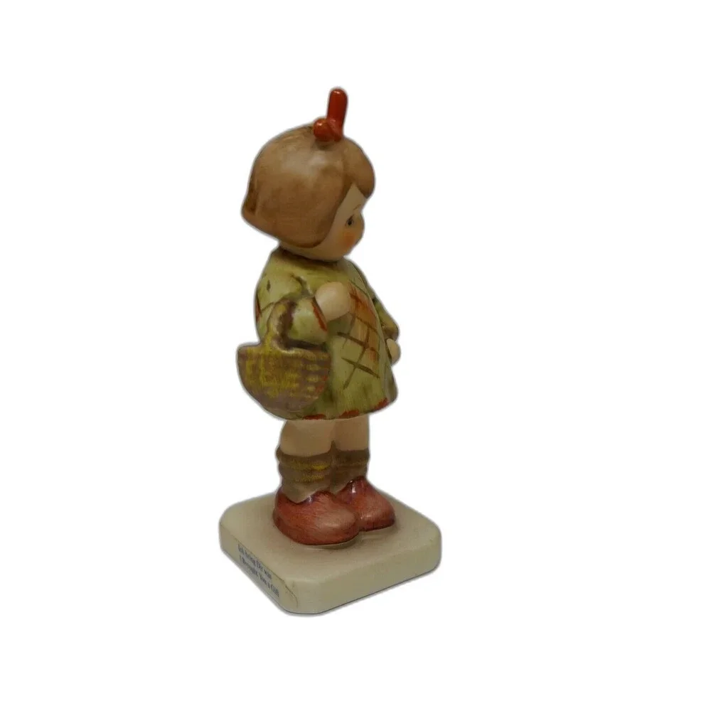 Goebel Hummel 1994 I Brought You a Gift Figurine #284